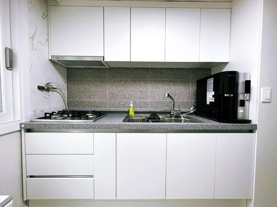 You Here,Stay - 5Min To Hapjeong Station, 10Mins To Hongdae Сеул Екстер'єр фото